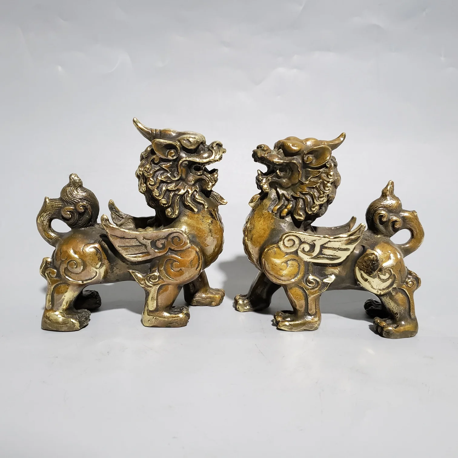 Exquisite Retro Brass A Pair Of Auspicious Animals Home Decoration Ornaments
Exquisite Retro Brass A Pair Of Auspicious Animals Home Decoration Ornaments