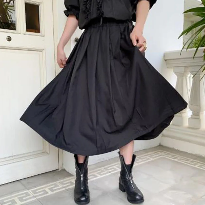 Men's trousers summer dress Japanese casual pleated men's shorts culottes hip-hop Gothic couples trousers stage wear
Men's trousers summer dress Japanese casual pleated men's shorts culottes hip-hop Gothic couples trousers stage wear