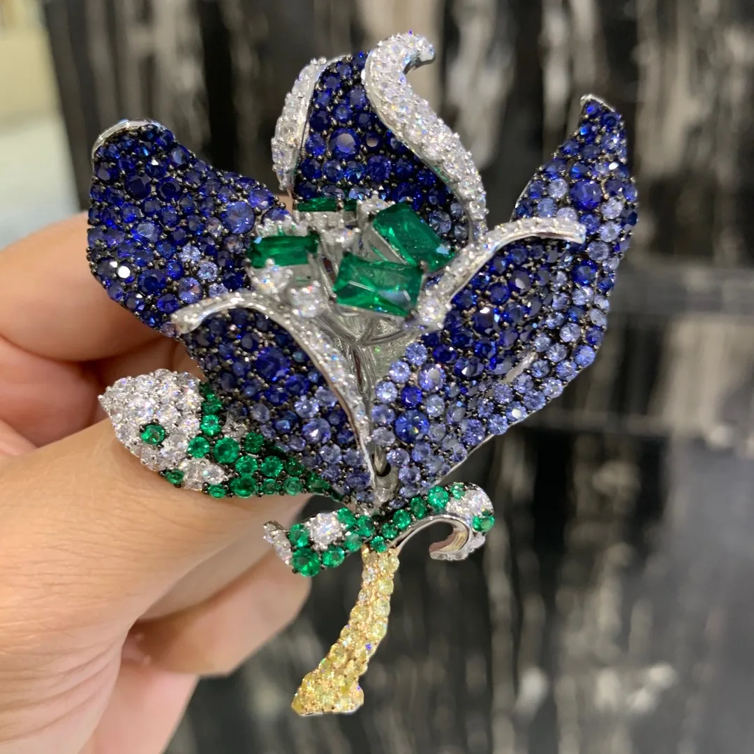 new style blue color flower brooch 925 sterling silver with cubic zircon fine women jewelry free shipping decoration
new style blue color flower brooch 925 sterling silver with cubic zircon fine women jewelry free shipping decoration