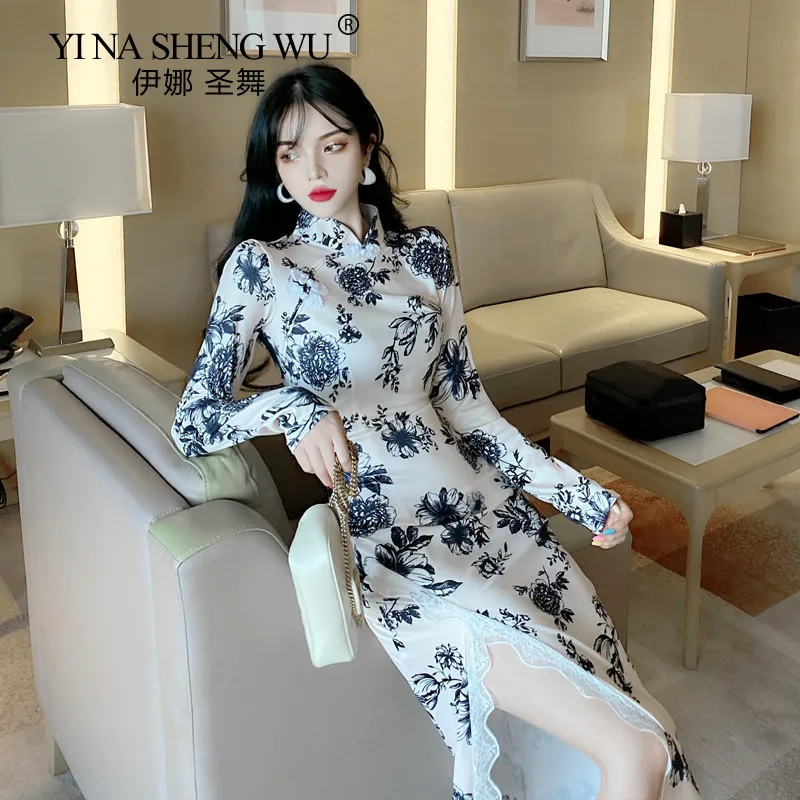 Chinese Style Traditional Blue and White Porcelain Printed Lace Side Slit Long Cheongsam Sexy Slim Dress Dress Elegant Cheongsam
Chinese Style Traditional Blue and White Porcelain Printed Lace Side Slit Long Cheongsam Sexy Slim Dress Dress Elegant Cheongsam