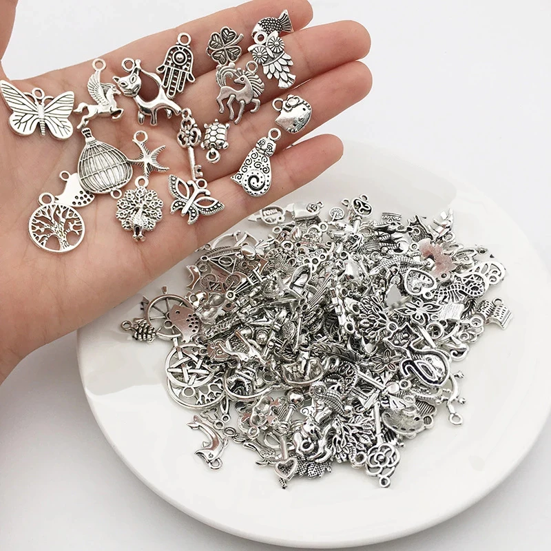 30pcs /lot Vintage Mixed Animal Birds Leaf Charms DIY Bracelet Pendant Tibet Silver Charms Neacklace Clips Jewelry Making
30pcs /lot Vintage Mixed Animal Birds Leaf Charms DIY Bracelet Pendant Tibet Silver Charms Neacklace Clips Jewelry Making