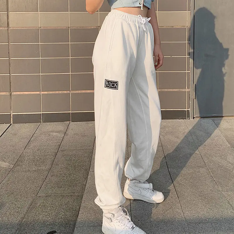 Women's Letter Embroidery Sweatpants Hip Hop Streetwear Joggers Drawstring Elastic Waist Loose Casual Sports Cargp Pants Fashion
Women's Letter Embroidery Sweatpants Hip Hop Streetwear Joggers Drawstring Elastic Waist Loose Casual Sports Cargp Pants Fashion