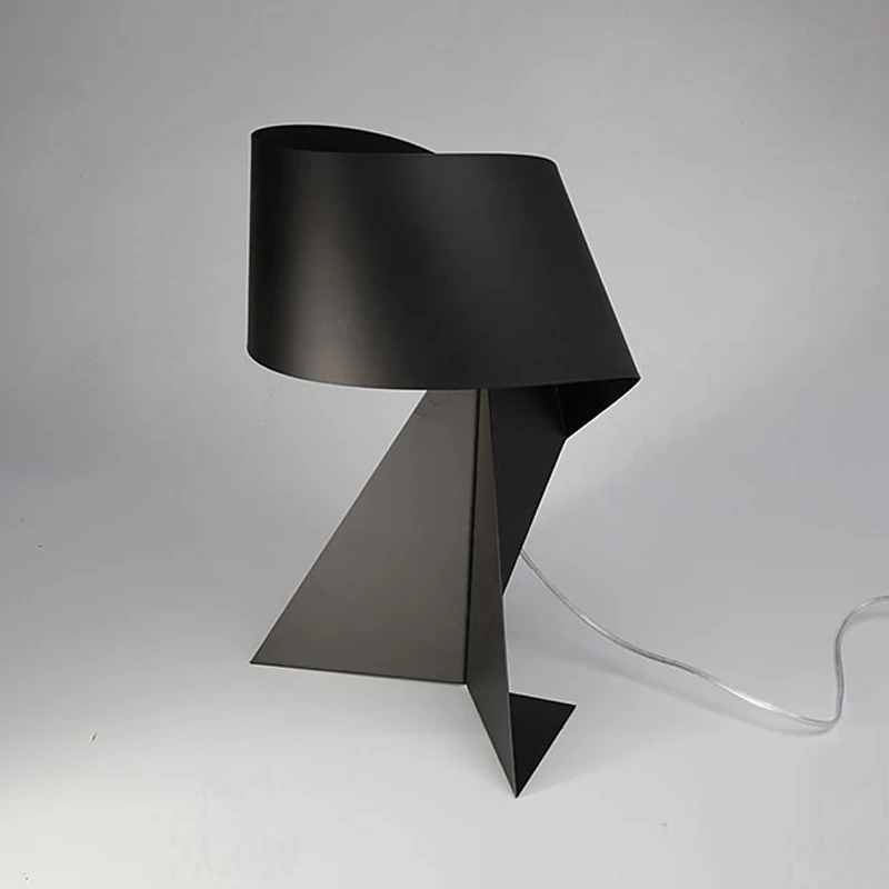 Modern Minimalist Black and White Origami Table Lamp E27 LED Decorative Light for Living room table lamps for bedroom himalaia
Modern Minimalist Black and White Origami Table Lamp E27 LED Decorative Light for Living room table lamps for bedroom himalaia
