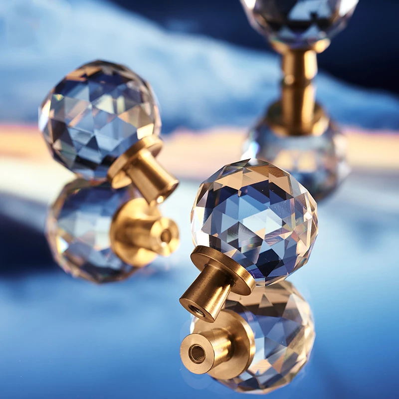 Light Luxury Crystal Ball + Brass Knobs Cabinet Door Handle Dresser Drawer Pulls Home Kitchen Furniture Hardware Glass Knobs
Light Luxury Crystal Ball + Brass Knobs Cabinet Door Handle Dresser Drawer Pulls Home Kitchen Furniture Hardware Glass Knobs