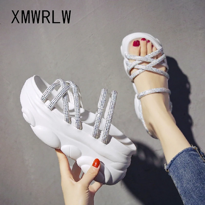 XMWRLW Women's Summer Slippers Fashion Rhinestone High Heels Woman Summer Shoes Solid Color Female Beach Shoes Women Slippers
XMWRLW Women's Summer Slippers Fashion Rhinestone High Heels Woman Summer Shoes Solid Color Female Beach Shoes Women Slippers