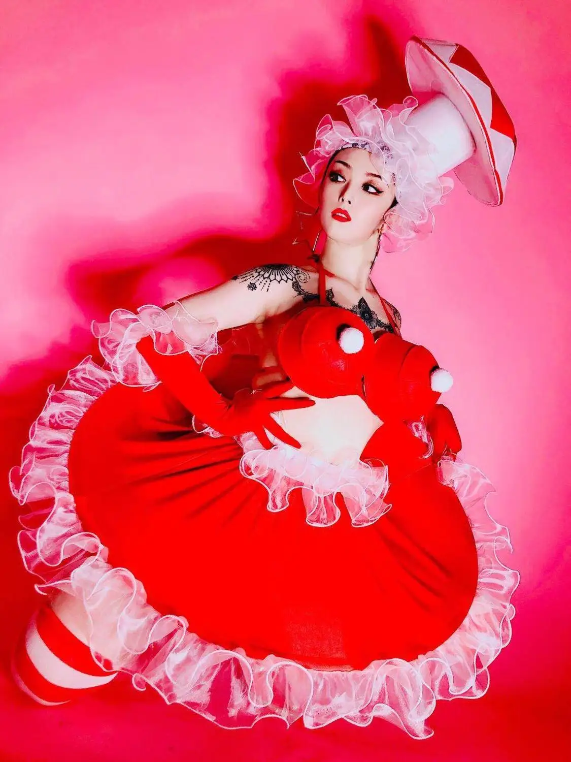 Custom nightclub bar red mushroom gogo costume Halloween cosplay costumes stage dance wear
Custom nightclub bar red mushroom gogo costume Halloween cosplay costumes stage dance wear