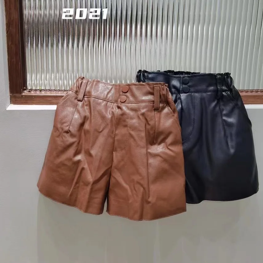 2021 summer clothing Boy girl baby children kids PU shorts trousers Good quality comfortable clothes
2021 summer clothing Boy girl baby children kids PU shorts trousers Good quality comfortable clothes