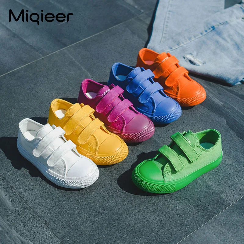2022 Kids Canvas Shoes Boys Girls Sneakers Fashion Candy Color Breathable Student Basket Children Flat Casual Shoes Size 25-38
2022 Kids Canvas Shoes Boys Girls Sneakers Fashion Candy Color Breathable Student Basket Children Flat Casual Shoes Size 25-38