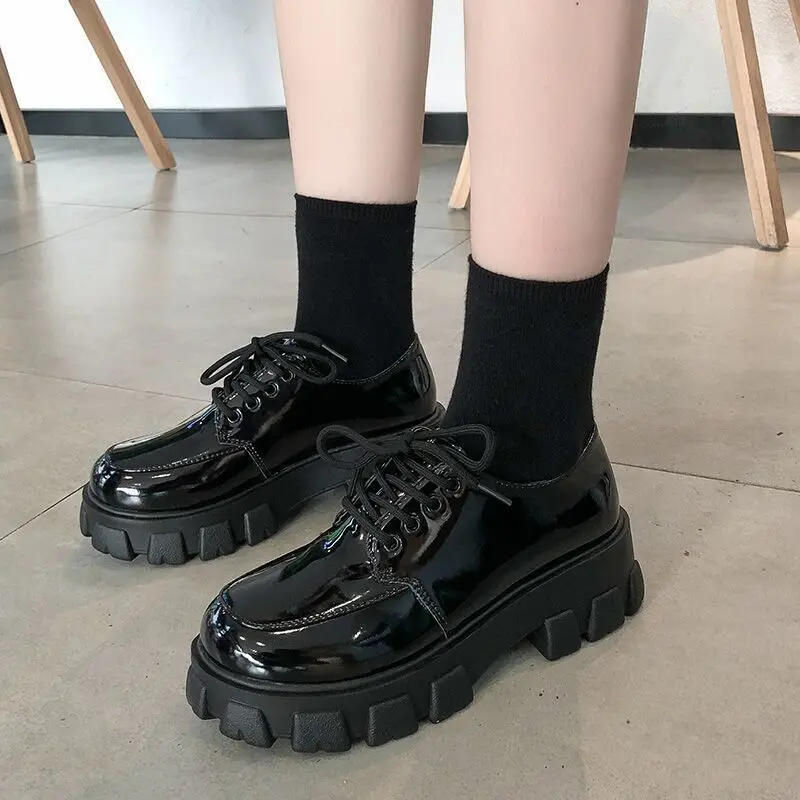 Women's Small Leather Shoes New High Heels Retro Bright Black Work Shoes Spring and Autumn Sponge Muffins 2021 NEW
Women's Small Leather Shoes New High Heels Retro Bright Black Work Shoes Spring and Autumn Sponge Muffins 2021 NEW