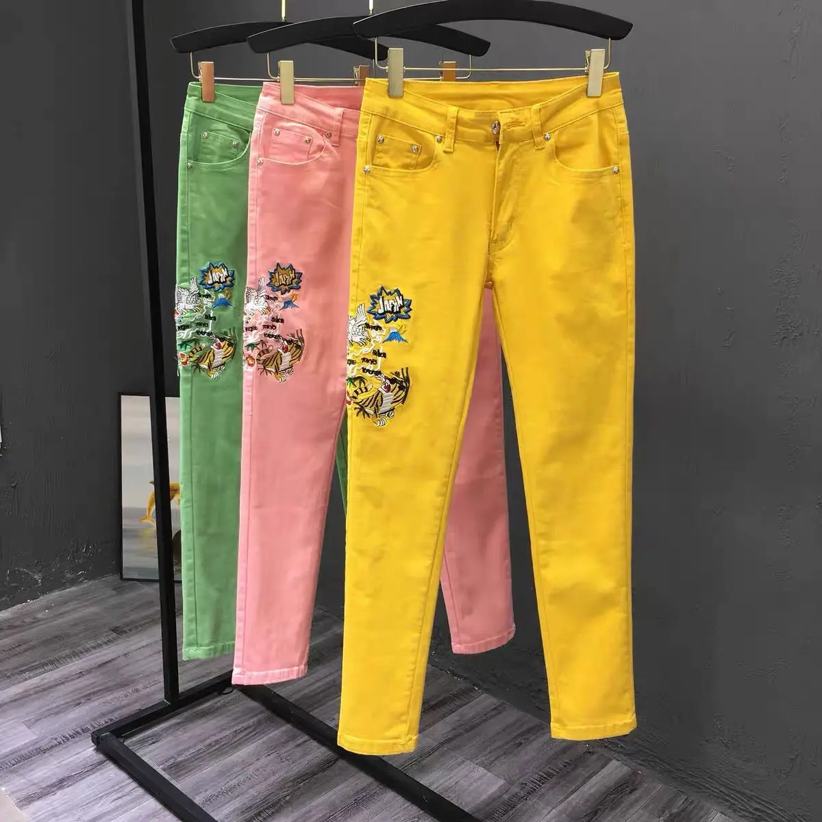 New Autumn Men's Jeans High Quality Brand Embroidery Slim Skinny Jean 2021 Hip Hop Streetwear Pants Fashion Men Trousers Pants
New Autumn Men's Jeans High Quality Brand Embroidery Slim Skinny Jean 2021 Hip Hop Streetwear Pants Fashion Men Trousers Pants