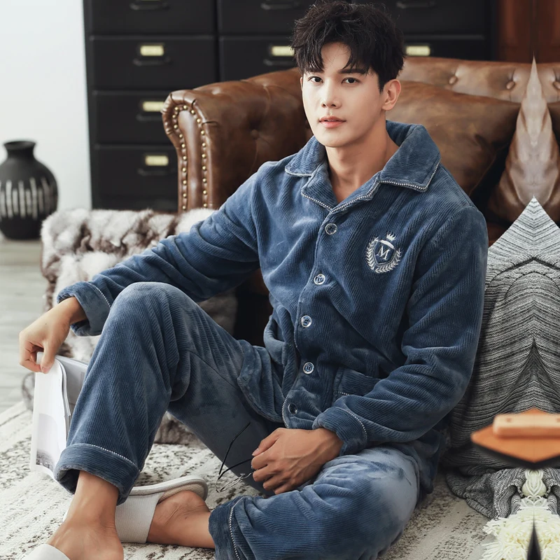 Winter Thick Warm Men Flannel Pajamas Set Long Sleeve Turn-down Collar Cardigan Loose Male Coral Fleece Homewear
Winter Thick Warm Men Flannel Pajamas Set Long Sleeve Turn-down Collar Cardigan Loose Male Coral Fleece Homewear