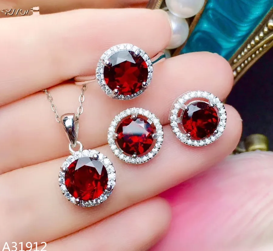 KJJEAXCMY Boutique jewelry 925 Sterling Silver Natural Garnet Gem Girl Necklace Pendant Ring Earrings 3 Piece Set Free Shipping
KJJEAXCMY Boutique jewelry 925 Sterling Silver Natural Garnet Gem Girl Necklace Pendant Ring Earrings 3 Piece Set Free Shipping