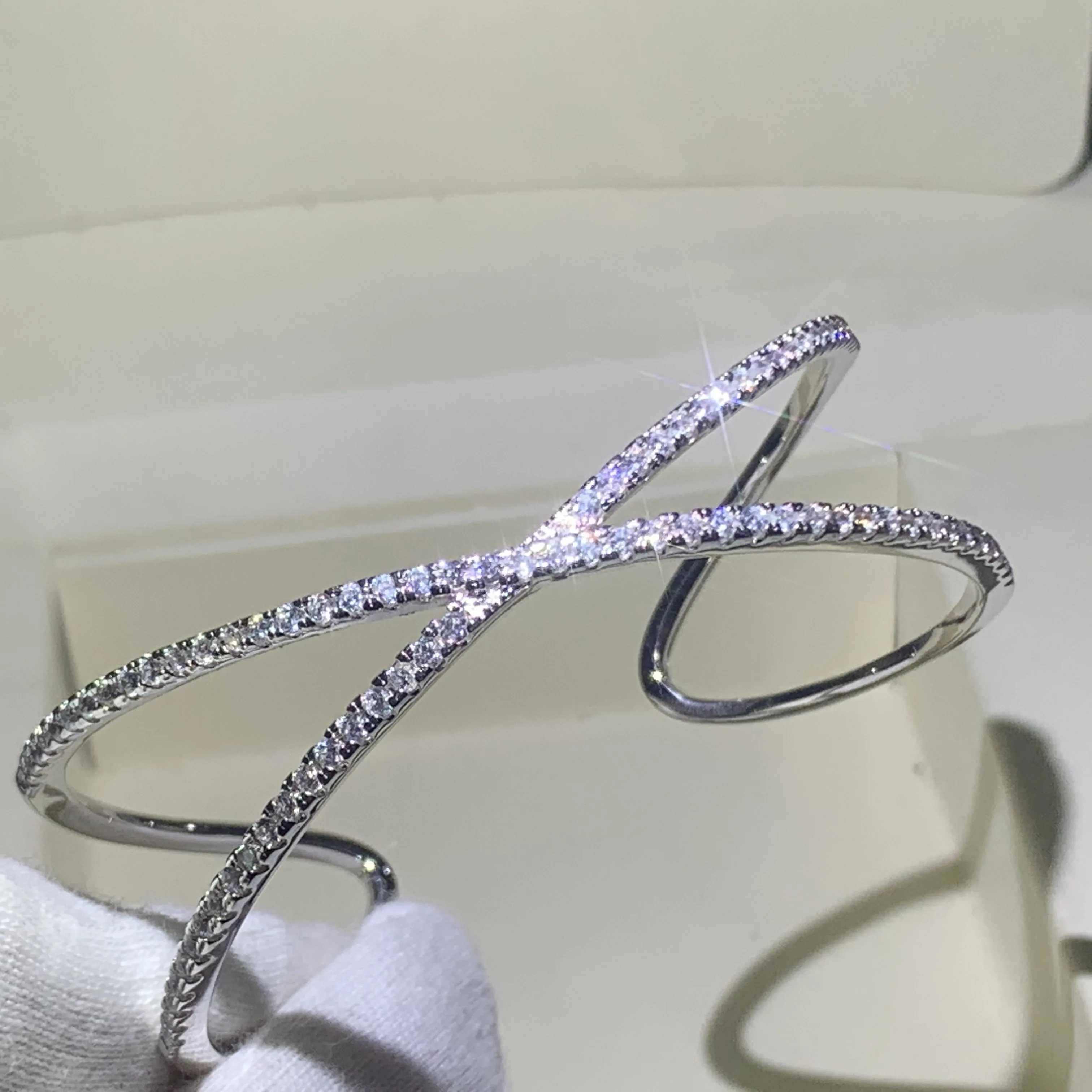 Fashion Jewelry Handmade 925 Sterling Silver Pave White Clear 5A Cubic Zirconia Bridal Open Adjustable Bangle Gift
Fashion Jewelry Handmade 925 Sterling Silver Pave White Clear 5A Cubic Zirconia Bridal Open Adjustable Bangle Gift