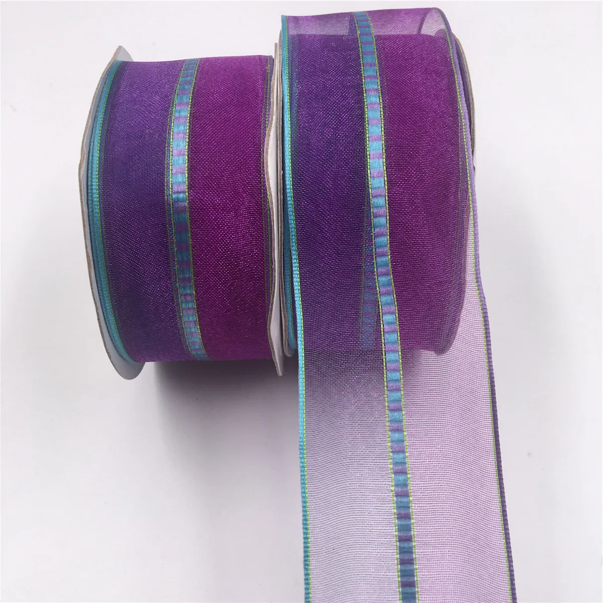 38mm 25Yards Wired Edge Purple Organza Ribbon With Tartan In Middle for Birthday Christmas Gift Box Wrapping Decoration DIY
38mm 25Yards Wired Edge Purple Organza Ribbon With Tartan In Middle for Birthday Christmas Gift Box Wrapping Decoration DIY