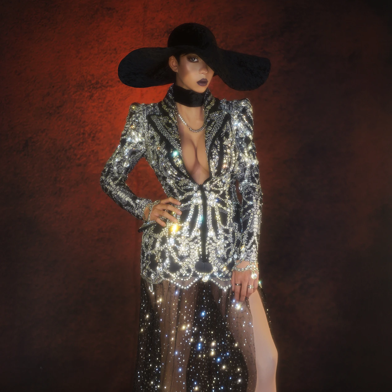 Sparkly Silver Rhinestones Black Blazer Long Mesh Shining Dresses Big Stones Women Show Outfits Birthday Celebrate Party Wear
Sparkly Silver Rhinestones Black Blazer Long Mesh Shining Dresses Big Stones Women Show Outfits Birthday Celebrate Party Wear