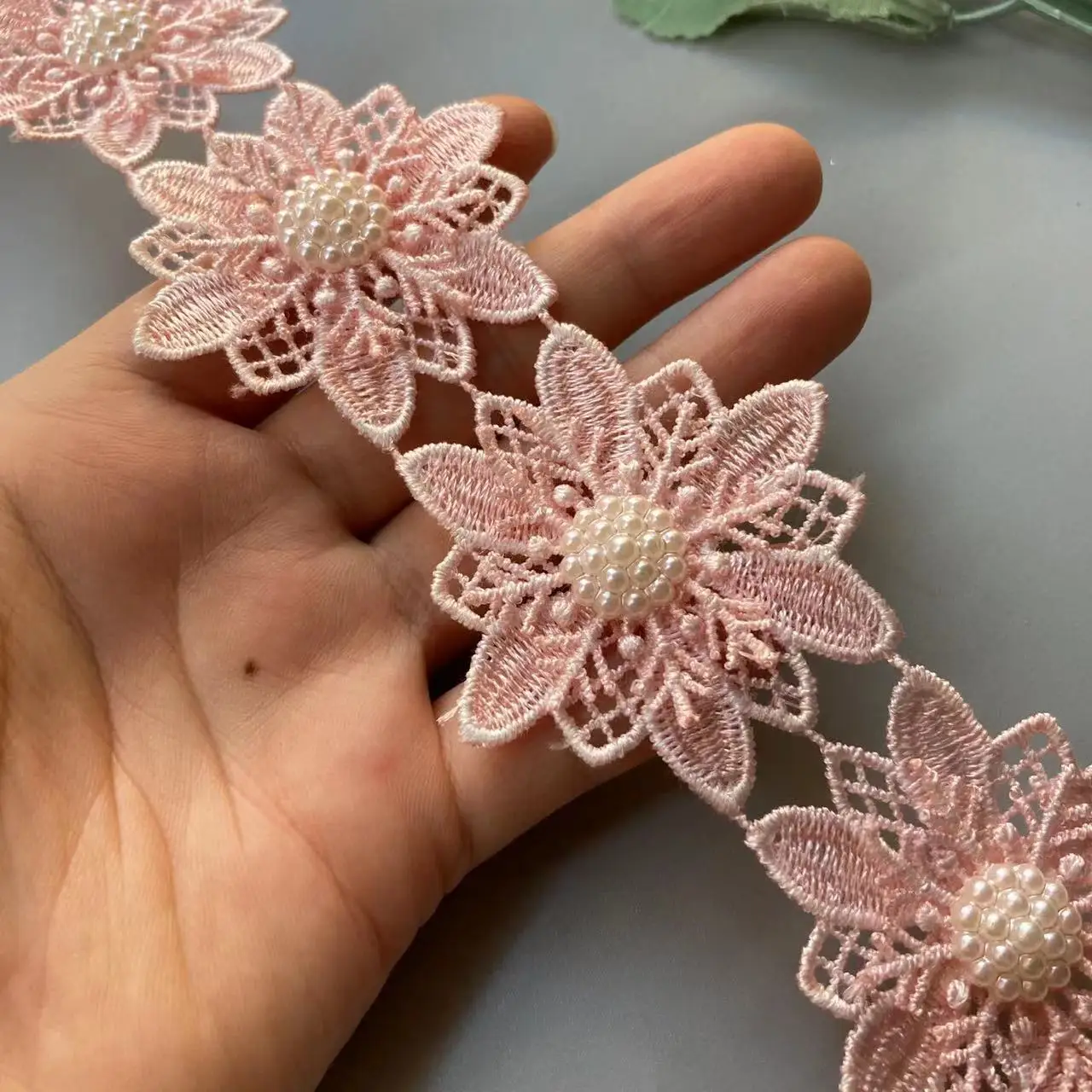 1 Yard Pink Pearl Handmade Snowflake Lace Trim Ribbon Beaded Flower Embroidered Double Layered Applique Dress DIY Sewing Craft
1 Yard Pink Pearl Handmade Snowflake Lace Trim Ribbon Beaded Flower Embroidered Double Layered Applique Dress DIY Sewing Craft