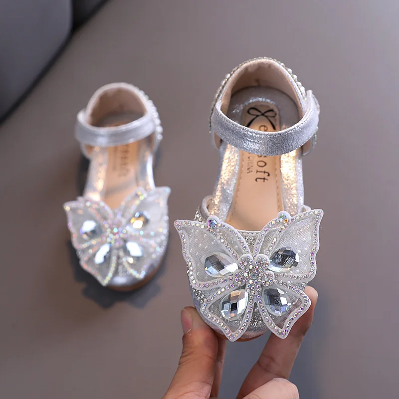 Girls Princess Shoes Summer New Kids Rhinestone Sandals Wedding Party Crystal Show Girls Shoes E469
Girls Princess Shoes Summer New Kids Rhinestone Sandals Wedding Party Crystal Show Girls Shoes E469