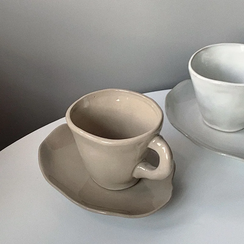 Solid Color Irregular Coffee Cup Retro Breakfast Cup Milk Mug Goblet Water Cups Coffee Cup Juice Mugs Tazas Kitchenware Кружка
Solid Color Irregular Coffee Cup Retro Breakfast Cup Milk Mug Goblet Water Cups Coffee Cup Juice Mugs Tazas Kitchenware Кружка