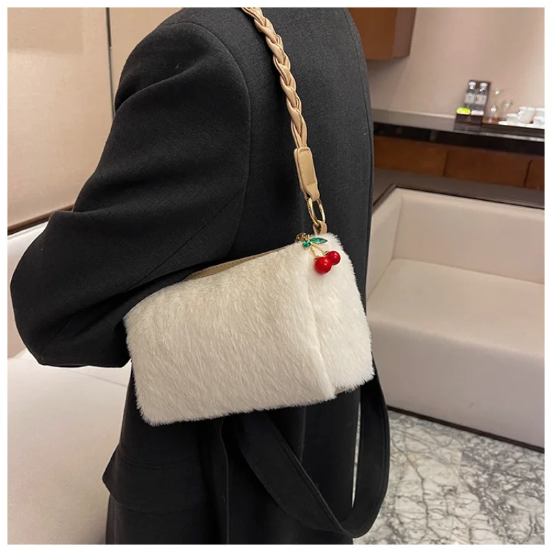 Winter Warm Plush Fluffy Shoulder Bag Fashion Cherry Soft Bags Elegant Popular Quality Zipper Shoulder Bag Crossbody Handbags
Winter Warm Plush Fluffy Shoulder Bag Fashion Cherry Soft Bags Elegant Popular Quality Zipper Shoulder Bag Crossbody Handbags