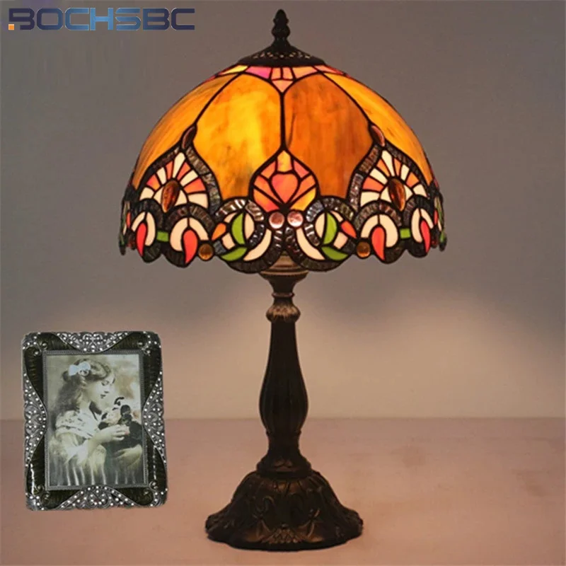 BOCHSBC Tiffany Style Table Lamp Stained Glass Chili Gemstone Desk Light Orange Color Lampshade Alloy Frame Base Handcraft Arts
BOCHSBC Tiffany Style Table Lamp Stained Glass Chili Gemstone Desk Light Orange Color Lampshade Alloy Frame Base Handcraft Arts