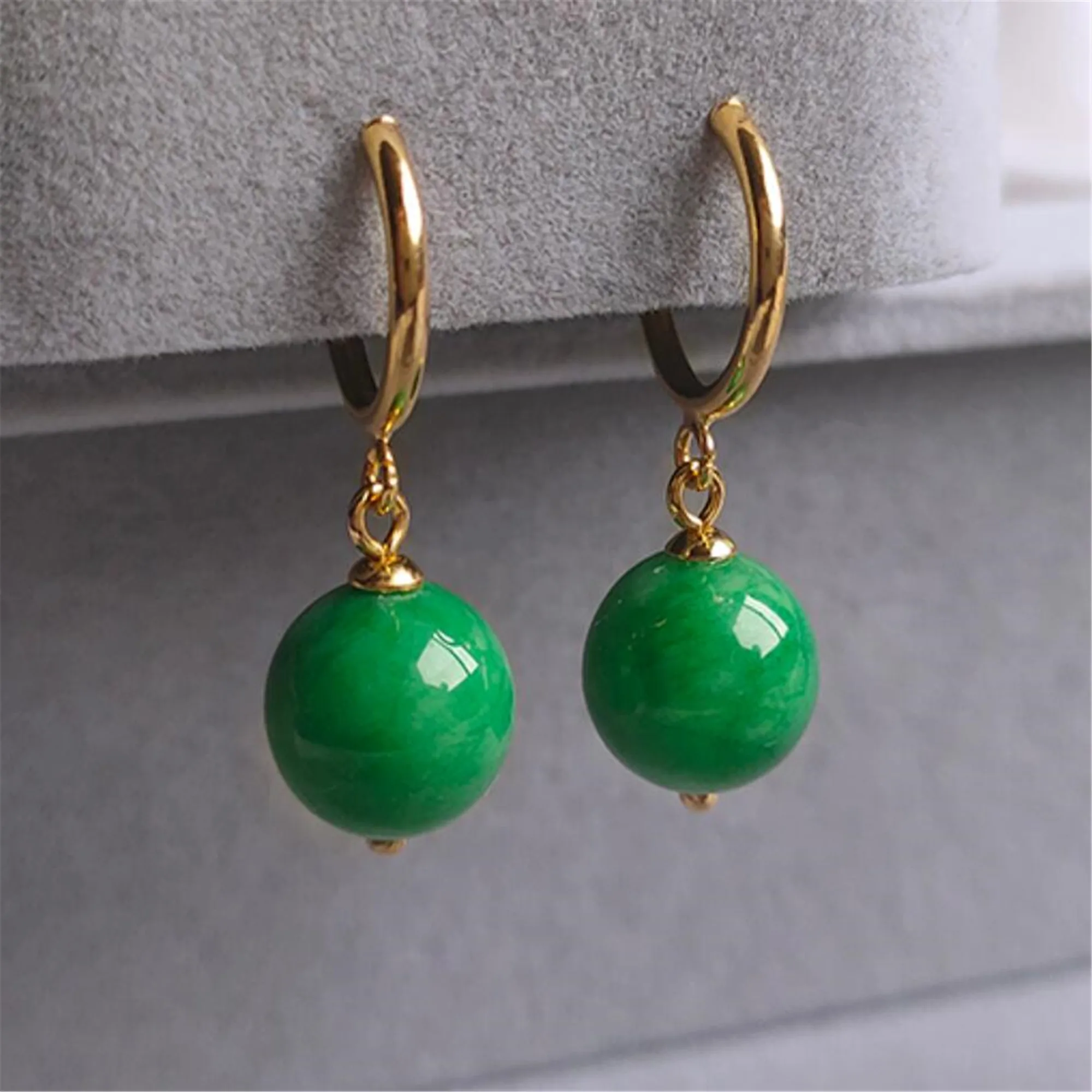 A pair Jade Chrysoprase Gemstone DIY Earrings 18K Ear hook Fashion Accessories Handmade Irregular Aurora Luxury Charming Popular
A pair Jade Chrysoprase Gemstone DIY Earrings 18K Ear hook Fashion Accessories Handmade Irregular Aurora Luxury Charming Popular