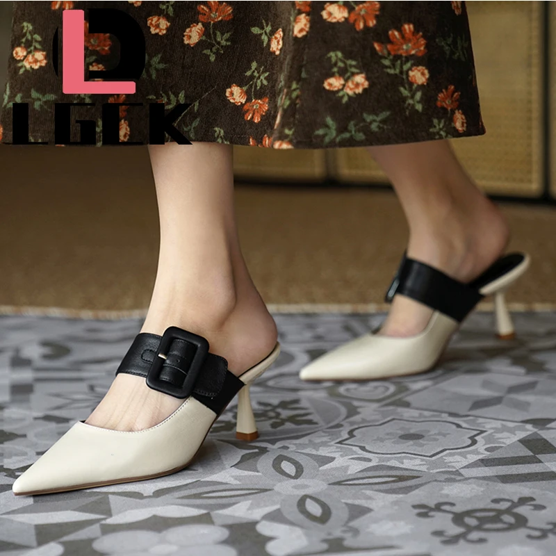 Plus Size 34-41 Genuine Leather Women's Shoes Summer Slip on Designer Slide Women Fashion Casual Single Shoes Slippers for Woman
Plus Size 34-41 Genuine Leather Women's Shoes Summer Slip on Designer Slide Women Fashion Casual Single Shoes Slippers for Woman