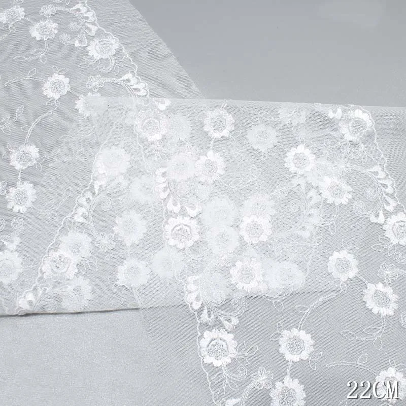 28Yds White Floral Embroidery Lace Trim Two Sided Soft Mesh Dress Costume Decor Garment Fabric Needlework Sewing Accessories
28Yds White Floral Embroidery Lace Trim Two Sided Soft Mesh Dress Costume Decor Garment Fabric Needlework Sewing Accessories