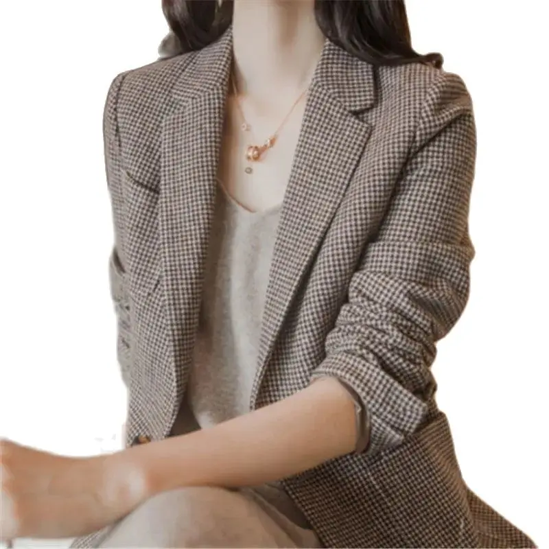 Women Casual Loose Korean Woolen Small Suit Jacket 2022 Female Autumn Winter Slim Thin British Style One-button Plaid Suit A848
Women Casual Loose Korean Woolen Small Suit Jacket 2022 Female Autumn Winter Slim Thin British Style One-button Plaid Suit A848