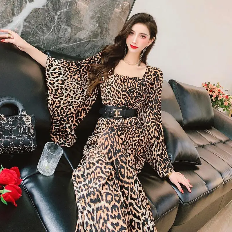 2021 Women Leopard Jumpsuits Vintage Classic Loose Wide Leg Romper Female Wide Leg Jumpsuits With Sashes
2021 Women Leopard Jumpsuits Vintage Classic Loose Wide Leg Romper Female Wide Leg Jumpsuits With Sashes