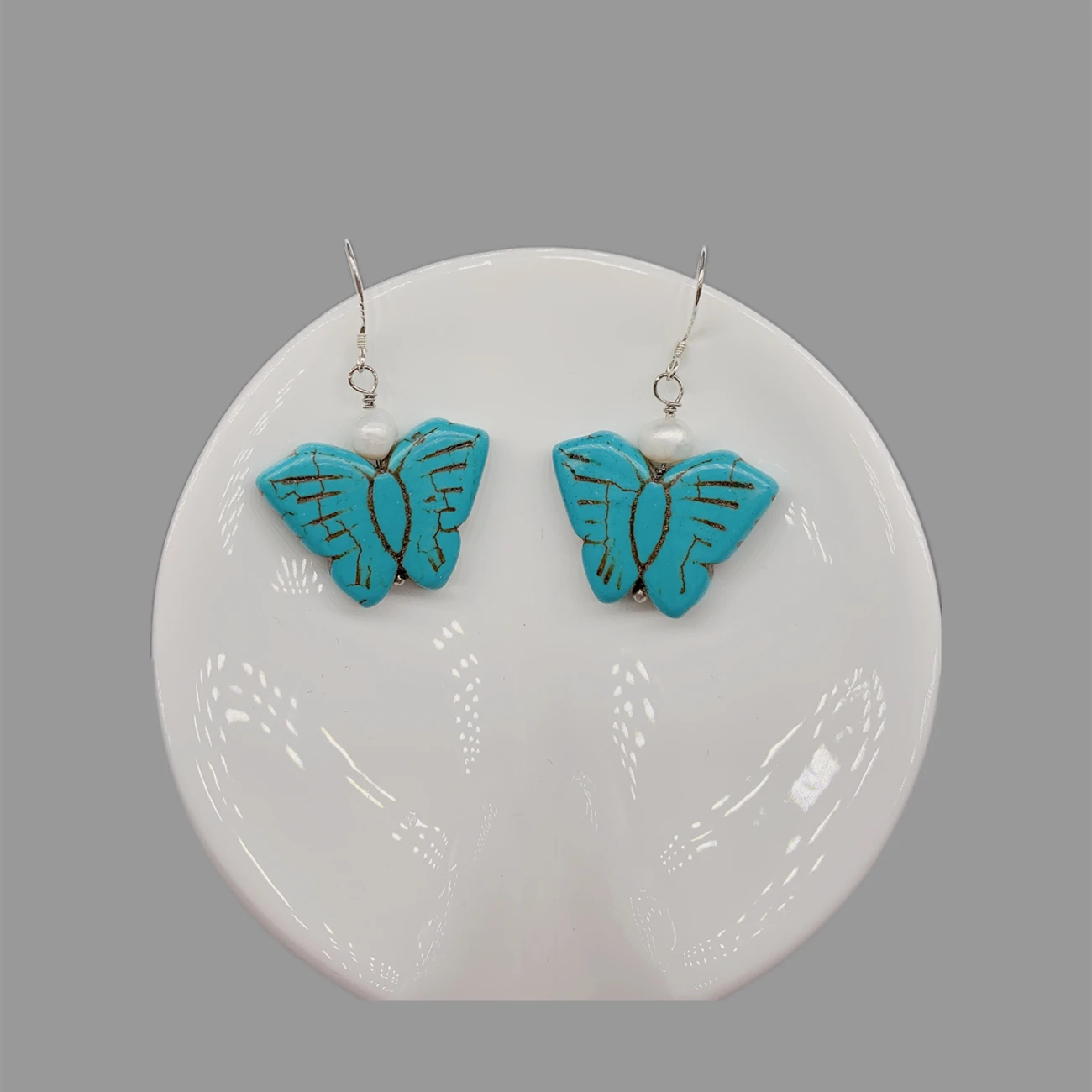 FoLisaUnique 5-6mm White Pearls Butterfly Turquoise Earring For Women Girls Gift Trendy Jewelry Cute Dangle Earring
FoLisaUnique 5-6mm White Pearls Butterfly Turquoise Earring For Women Girls Gift Trendy Jewelry Cute Dangle Earring