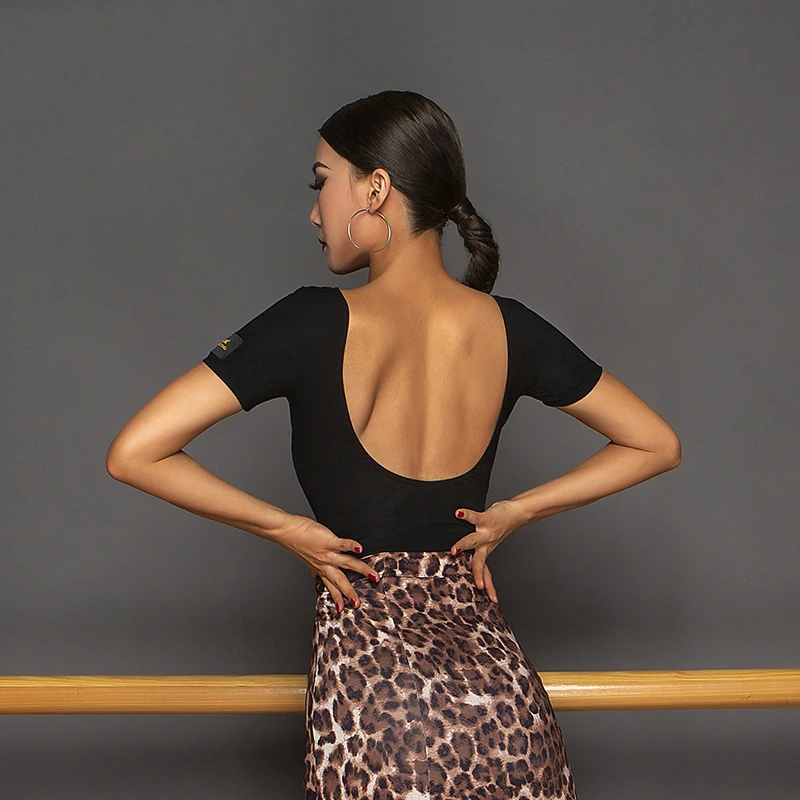 Women Latin Dance Tops Sexy Backless Black Tops Performance Dance Clothes Cha Cha Rumba Samba Latin Dance Clothes Wear SL3083
Women Latin Dance Tops Sexy Backless Black Tops Performance Dance Clothes Cha Cha Rumba Samba Latin Dance Clothes Wear SL3083