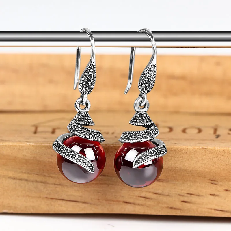 ZHJIASHUN Retro 100% 925 Sterling Silver Earrings For Women Vintage Round Natural Gemstones Garnet Drop Earring Jewelry
ZHJIASHUN Retro 100% 925 Sterling Silver Earrings For Women Vintage Round Natural Gemstones Garnet Drop Earring Jewelry