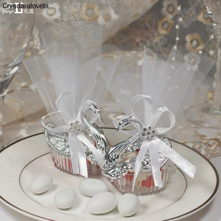 200sets/lot New Wedding Decorations New Arrival Elegant Swan Gift Box Favor Candy Box +Full Accessory
200sets/lot New Wedding Decorations New Arrival Elegant Swan Gift Box Favor Candy Box +Full Accessory