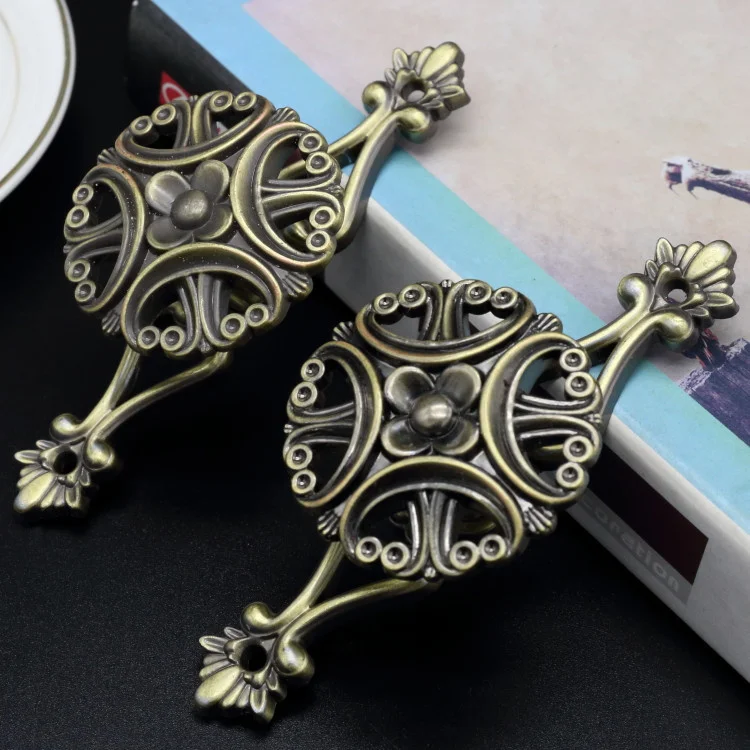 2 pcs Exquisite curtain wall hook wall hook cloakroom hook alloy curtain hook curtain strap hook curtain accessories
2 pcs Exquisite curtain wall hook wall hook cloakroom hook alloy curtain hook curtain strap hook curtain accessories