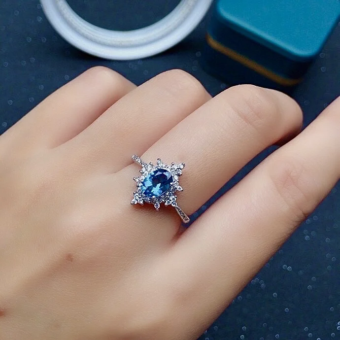 Vintage Silver Topaz Ring for Party 5mm*7mm VVS Grade Natural London Blue Topaz Silver Ring Solid 925 Silver Topaz Jewelry
Vintage Silver Topaz Ring for Party 5mm*7mm VVS Grade Natural London Blue Topaz Silver Ring Solid 925 Silver Topaz Jewelry