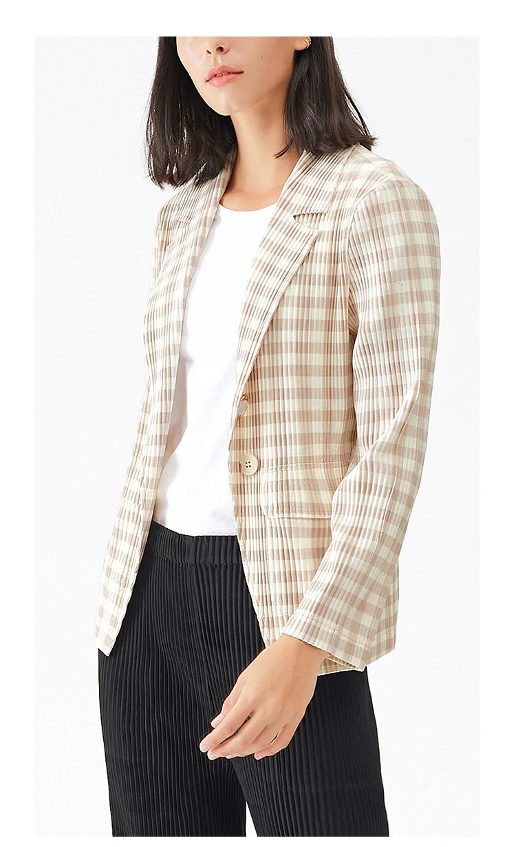 HOT SELLING MIiyake Fashion fold lattice coat single breasted big turndown collar coat suits IN STOCK
HOT SELLING MIiyake Fashion fold lattice coat single breasted big turndown collar coat suits IN STOCK