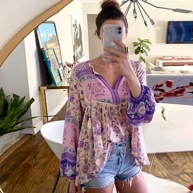 Super Chic pink floral boho blouse for women long sleeve V-neck tassle rayon womens tops and blouses bohemian women blouses
Super Chic pink floral boho blouse for women long sleeve V-neck tassle rayon womens tops and blouses bohemian women blouses