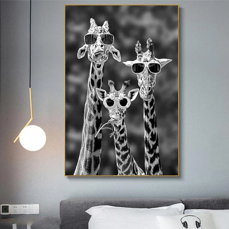 Funny Art Giraffes with Sunglasses Posters And Prints Black And White Animals Canvas Paintings Home Wall Decor
Funny Art Giraffes with Sunglasses Posters And Prints Black And White Animals Canvas Paintings Home Wall Decor