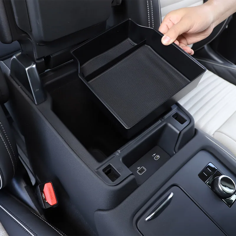 For Land Rover Discovery 5 2021-2022 ABS Car Central Control Armrest Box Storage Box Mobile phone Tray Trim Car Accessories
For Land Rover Discovery 5 2021-2022 ABS Car Central Control Armrest Box Storage Box Mobile phone Tray Trim Car Accessories