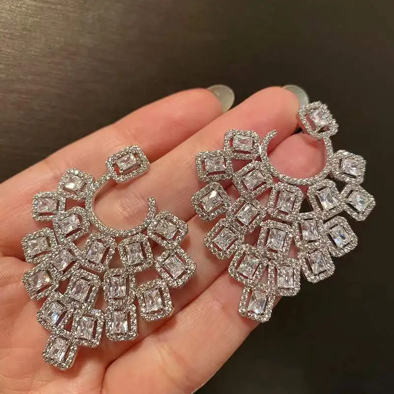 EYER New luxury trendy vintage full cz zircon premium beautiful geometric big earrings for women engagement party dress jewelry
EYER New luxury trendy vintage full cz zircon premium beautiful geometric big earrings for women engagement party dress jewelry