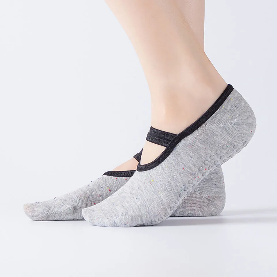 Five-Toed Cross Yoga Women Quality Bandage Anti-Slip Breathable Ladies Ballet Dance Cotton Elasticity Fitness Sports Yoga Socks
Five-Toed Cross Yoga Women Quality Bandage Anti-Slip Breathable Ladies Ballet Dance Cotton Elasticity Fitness Sports Yoga Socks
