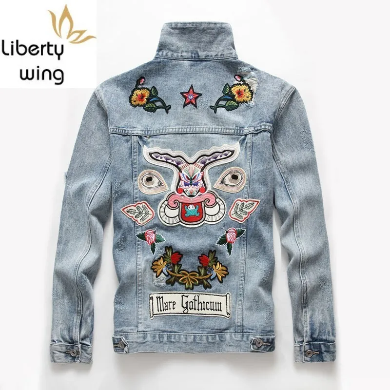 New Hole Denim Jackests Fashion Embroidery Men Jackets Solid Turn-down Collar Cowboy Male Coat Clothes Jaqueta Masculina
New Hole Denim Jackests Fashion Embroidery Men Jackets Solid Turn-down Collar Cowboy Male Coat Clothes Jaqueta Masculina