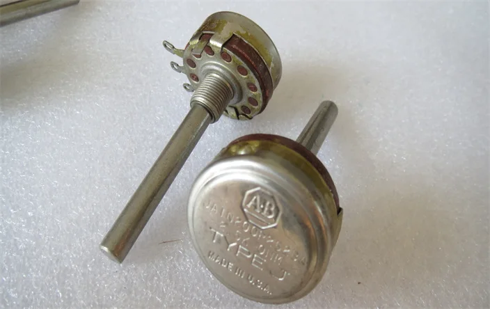 Original new 100% JAIN200P252BA 2.5K tube amplifier potentiometer handle length 50MM (SWITCH)
Original new 100% JAIN200P252BA 2.5K tube amplifier potentiometer handle length 50MM (SWITCH)