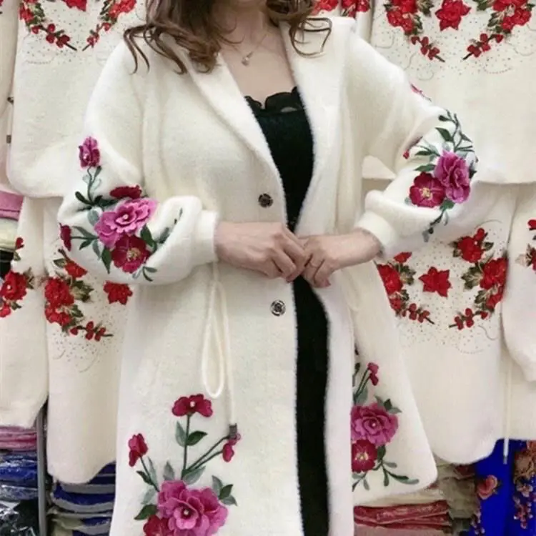 Women 2024 Winter Faux Mink Cashmere Cardigan Female Elegant Embroidered Sweater Coat Lady Hooded Warm Knitted Sweaters D199
Women 2024 Winter Faux Mink Cashmere Cardigan Female Elegant Embroidered Sweater Coat Lady Hooded Warm Knitted Sweaters D199