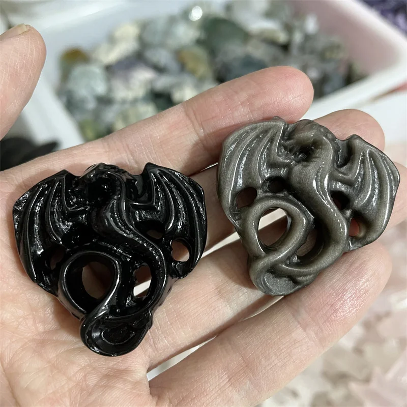1pcs Natural Golden Obsidian Silver Obsidian Carvings Cartoon Crystal Dragon Carvings Interior Decoration Christmas Gifts
1pcs Natural Golden Obsidian Silver Obsidian Carvings Cartoon Crystal Dragon Carvings Interior Decoration Christmas Gifts