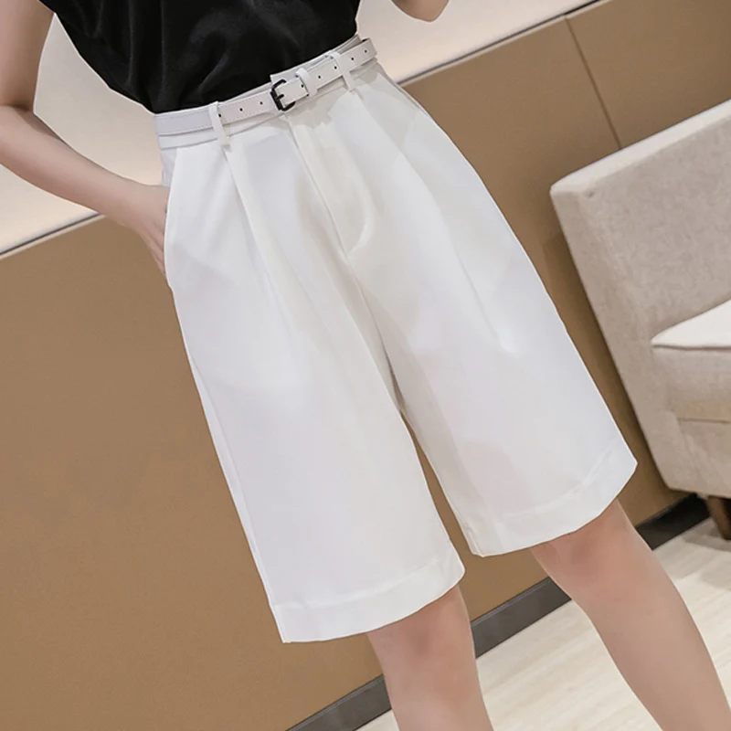 2021 Suit Shorts Female Solid Color Belted Vintage Classic Korean Style Blazer Shorts Women Bottom Loose Plus Size
2021 Suit Shorts Female Solid Color Belted Vintage Classic Korean Style Blazer Shorts Women Bottom Loose Plus Size