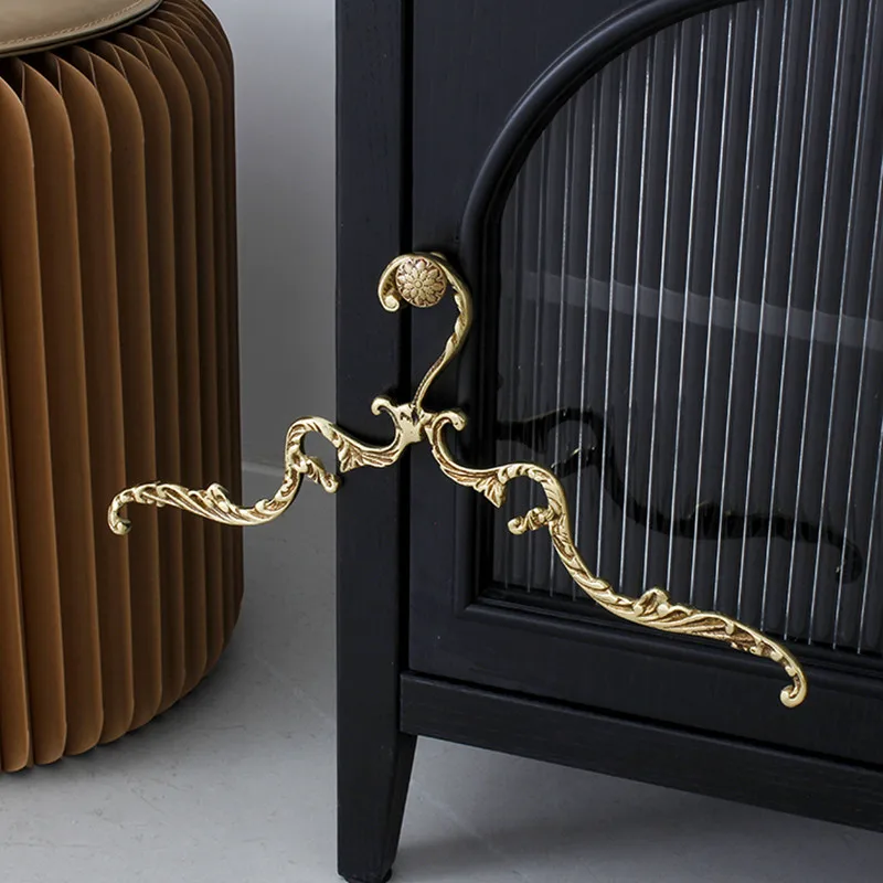 Household hangers Bedroom wardrobe storage rack Brass hook Drying rack Household products Home Decoration Nordic Handmade crafts
Household hangers Bedroom wardrobe storage rack Brass hook Drying rack Household products Home Decoration Nordic Handmade crafts