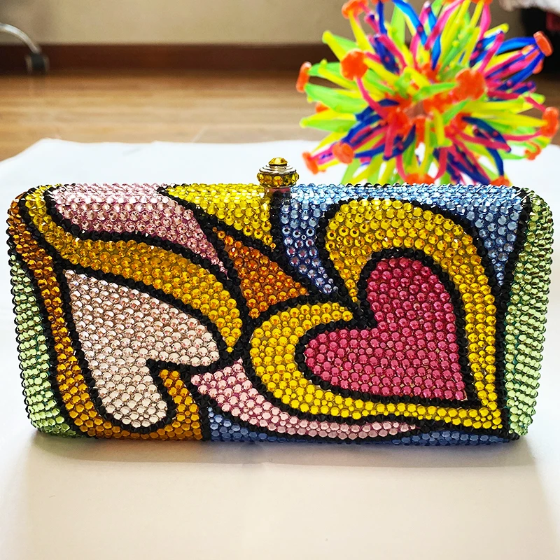 New Arrival Heart-Shape Full Diamond Women Evening Clutch Bag Luxury Lady Girls Wedding Bridal Phone Case Shoulder Handbags
New Arrival Heart-Shape Full Diamond Women Evening Clutch Bag Luxury Lady Girls Wedding Bridal Phone Case Shoulder Handbags