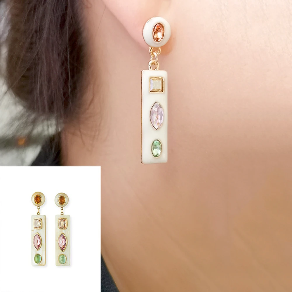 Vintage Chalcedony Flower Pearl Hollow Earrings Boho Style Court Costume Ancient Gold Color Earrings Fashion Jewelry Accessories
Vintage Chalcedony Flower Pearl Hollow Earrings Boho Style Court Costume Ancient Gold Color Earrings Fashion Jewelry Accessories