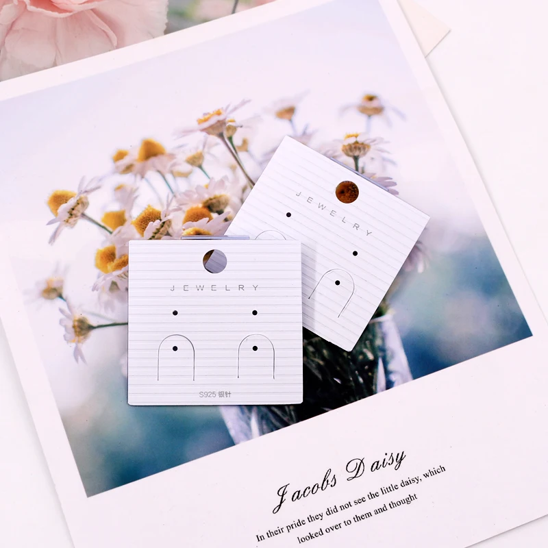 Earring Packaging Card 5*4.7cm Jewelry Display Hanger Tag Plastic Hooks Jewelry Earring Stud Cards Custom logo
Earring Packaging Card 5*4.7cm Jewelry Display Hanger Tag Plastic Hooks Jewelry Earring Stud Cards Custom logo